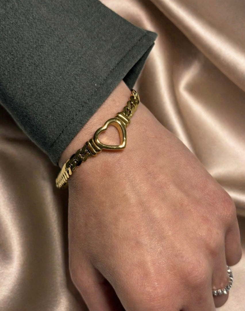 Free Heart Bracelet